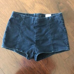 Navy blue jean shorts w/ zipper back